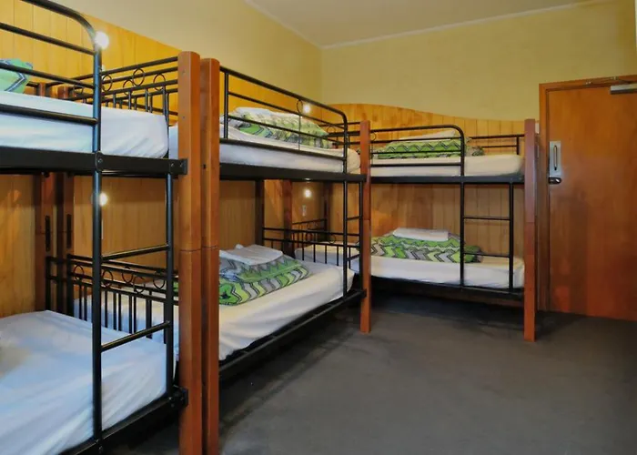 Haka House Hostel *