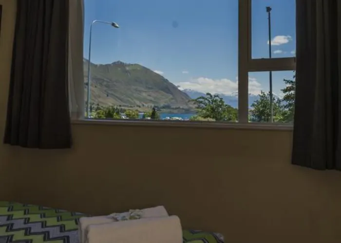 Haka House 旅馆 *