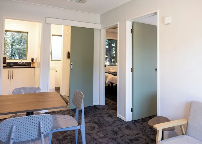 Haka House Hostel *